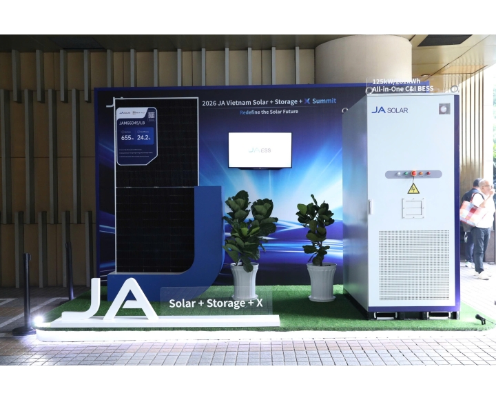Hệ Thống Lưu Trữ Năng Lượng BESS JA 125kW/261kWh