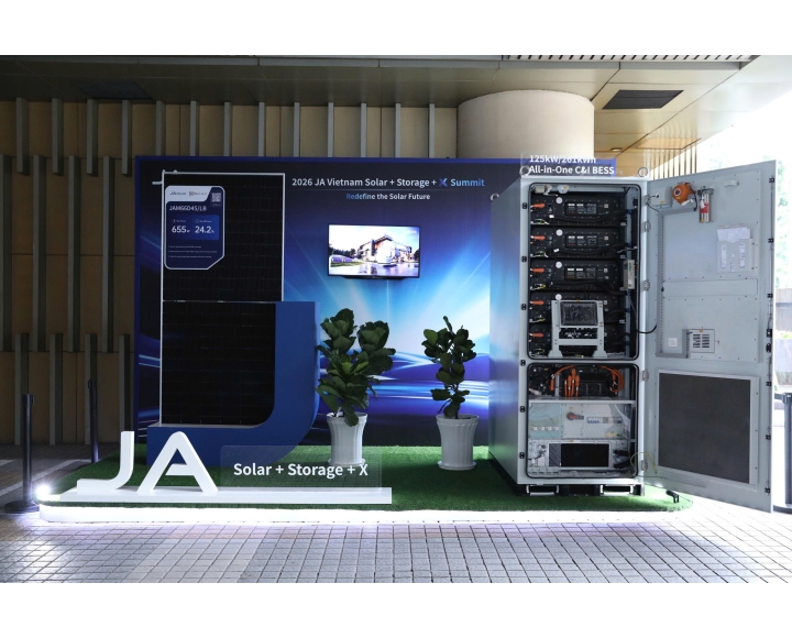 Hệ Thống Lưu Trữ Năng Lượng BESS JA 125kW/261kWh