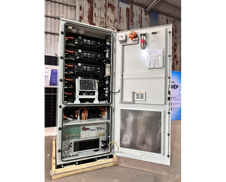Hệ Thống Lưu Trữ Năng Lượng BESS JA 125kW/261kWh