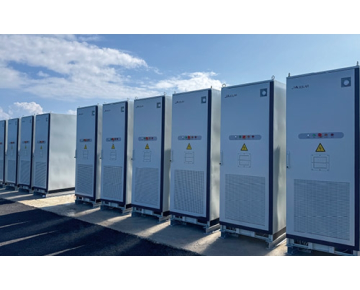 Hệ Thống Lưu Trữ Năng Lượng BESS JA 125kW/261kWh